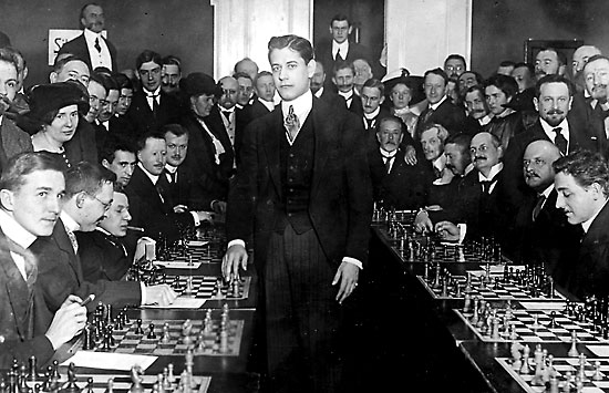 Jose Raul Capablanca vs Frank Marshall (1909)