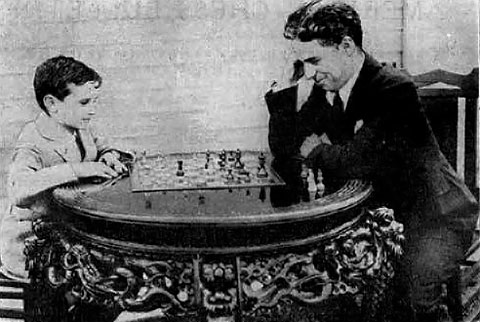 Reshevsky and Charles Chaplin in 1921